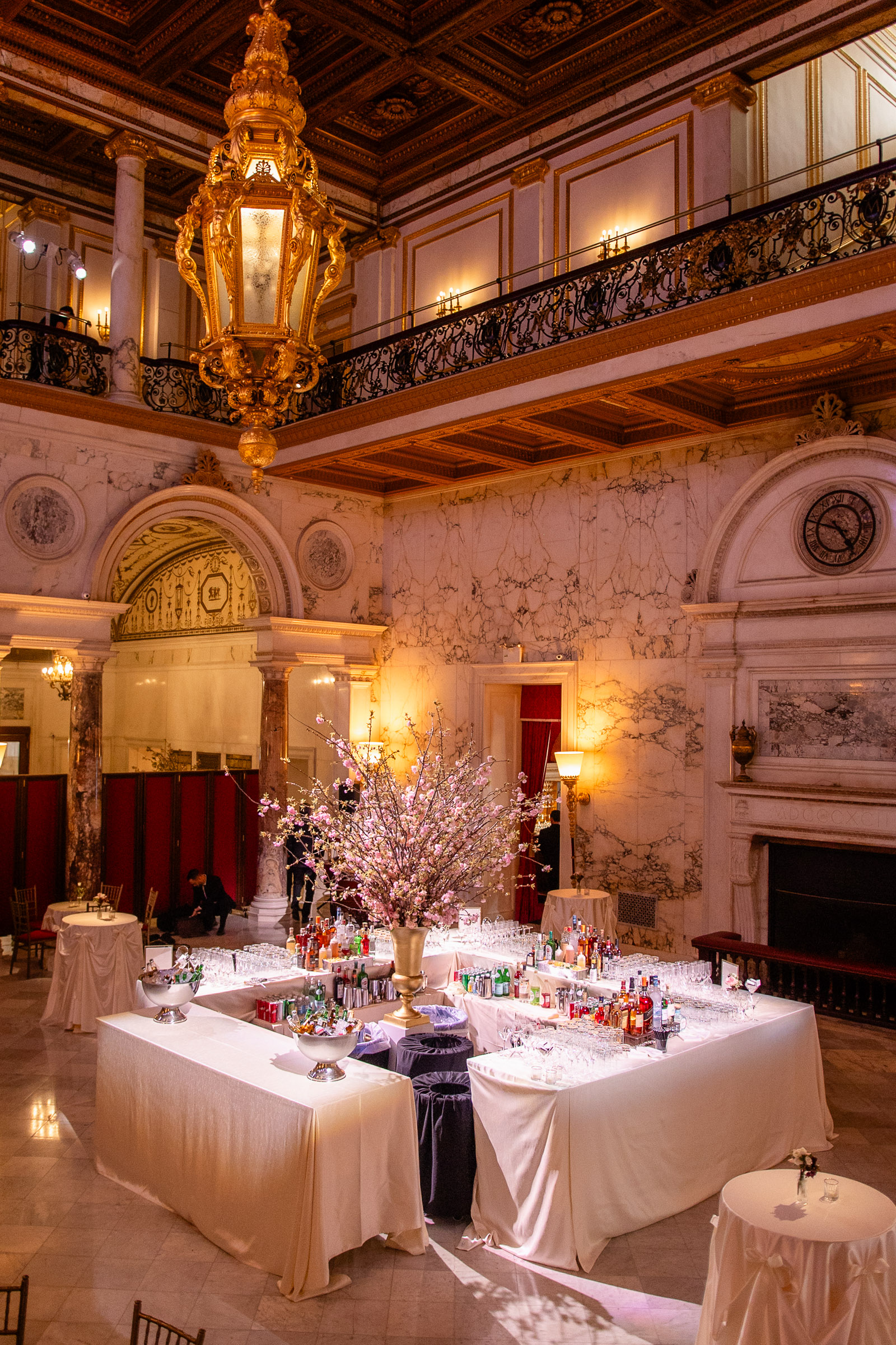 Candlelit reception table inside the Metropolitan Club